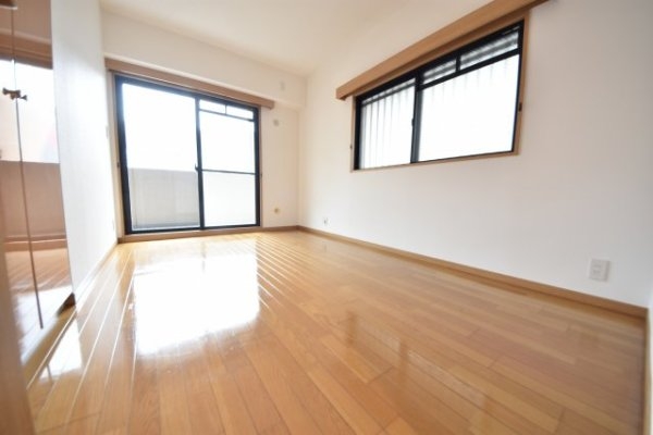 リーガル新神戸パークサイド