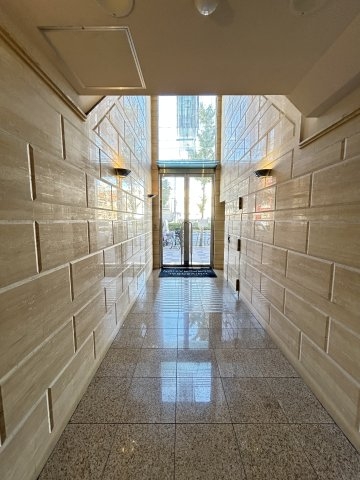 ユニバーサルビル