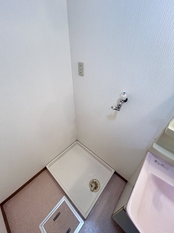 ユニバーサルビル