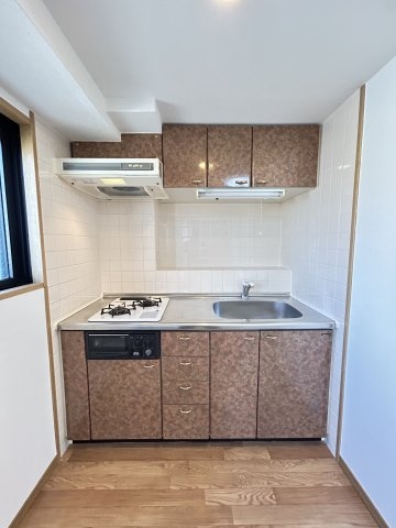 ユニバーサルビル