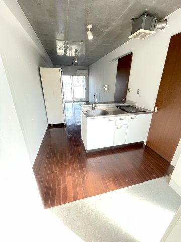 ロイスグラン神戸湊川公園