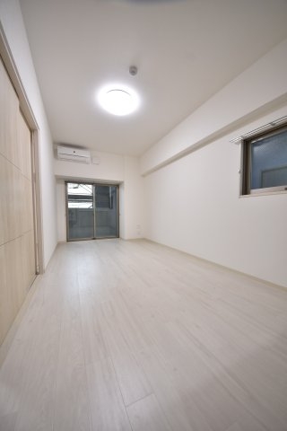 リベルタ元町通