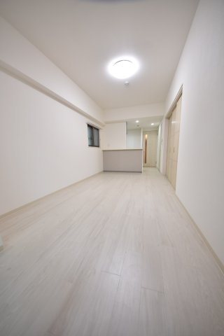 リベルタ元町通