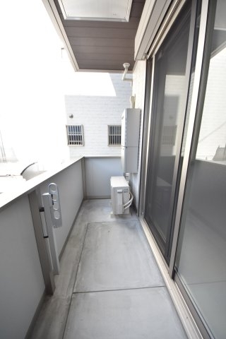 D-room旗塚通