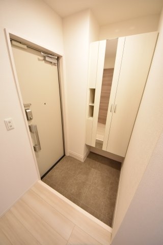D-room旗塚通