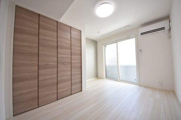 D-room旗塚通