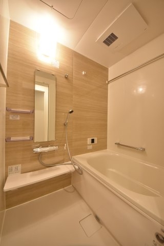 D-room旗塚通