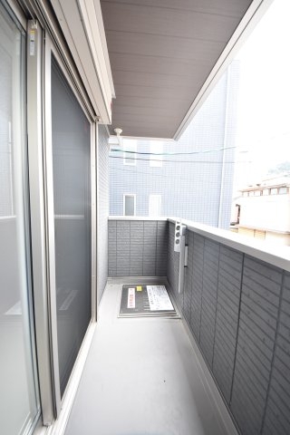 D-room旗塚通