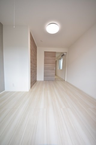 D-room旗塚通