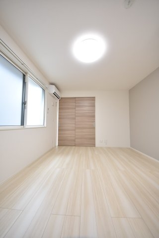 D-room旗塚通
