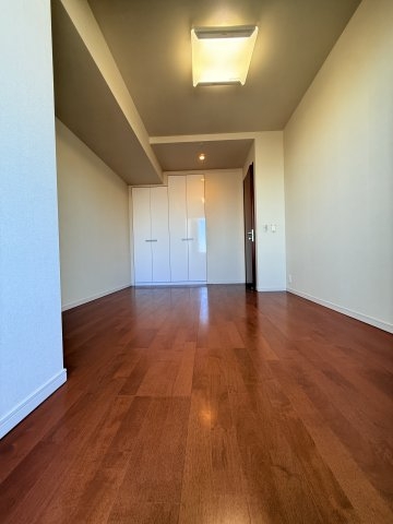 プラウドタワー神戸県庁前