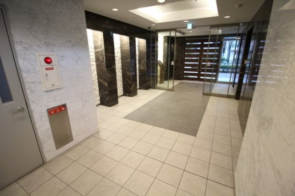 神戸市中央区二宮町１丁目のマンション