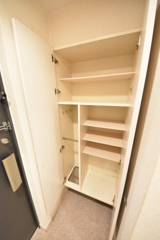 プレサンス三宮花時計前