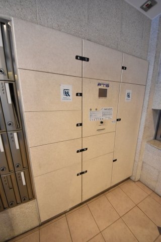 プレサンス三宮花時計前