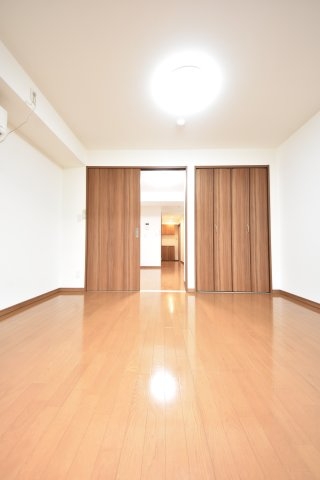 リーフビル