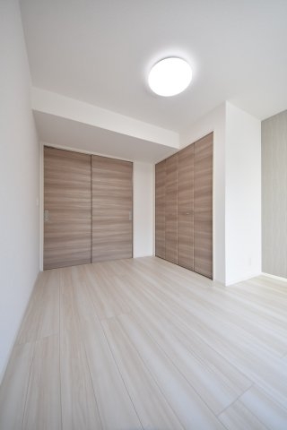 D-room旗塚通