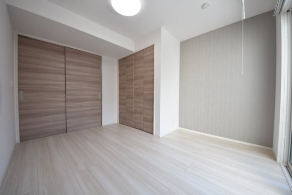 D-room旗塚通
