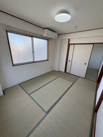 ロイヤル中山手