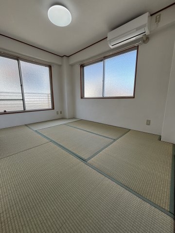 ロイヤル中山手