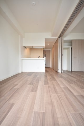プレサンスジェネ新神戸ステーションフロント