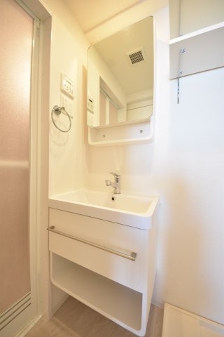 セレニテ神戸元町クレア