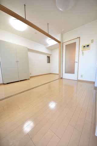 セルフィーユ三宮