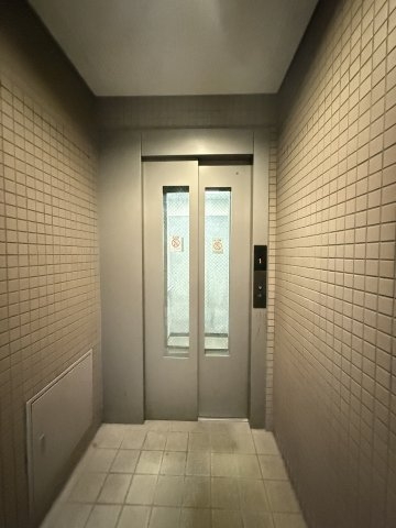 スクエア下山手