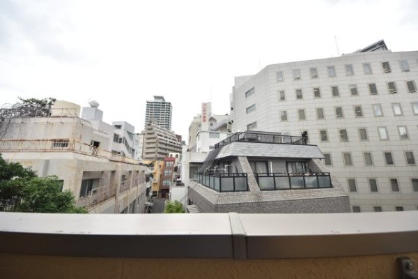 A-EAST元町