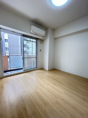 眺港苑