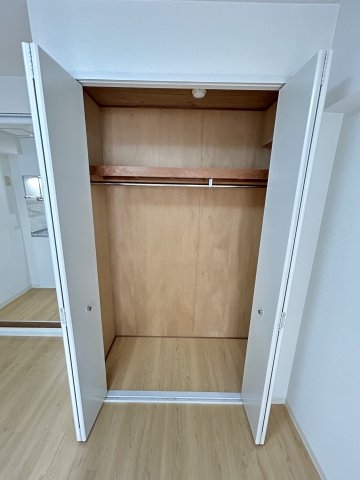 眺港苑