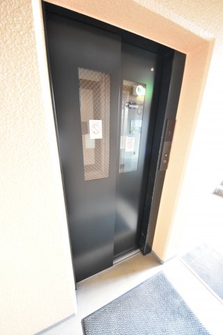 眺港苑