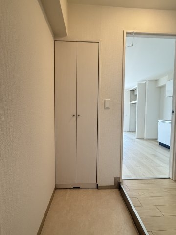 ラ・ウェゾン塚本通