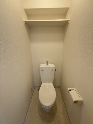 ラ・ウェゾン塚本通