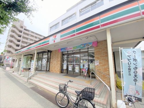 ワコーレヴィータ魚崎北町(セブン－イレブン神戸魚崎北町５丁目店)