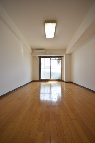 神戸市中央区元町通５丁目のマンション