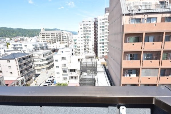ラトゥール湊川