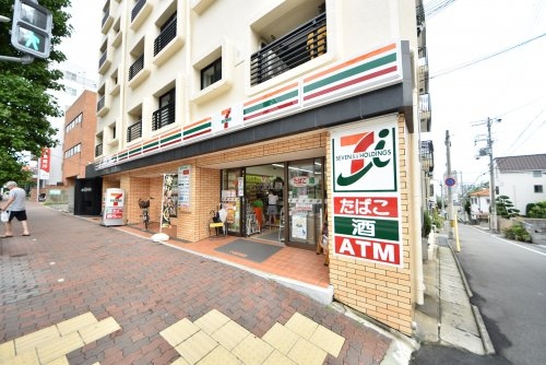 エバーグリーン2番館(セブン-イレブン神戸坂口通３丁目店)