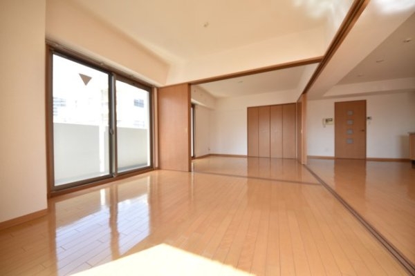 神戸中山手ハウス