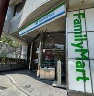 エスライズ新神戸(ファミリーマート新神戸駅前店)