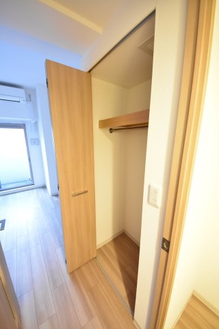 プレサンスみなと元町駅前