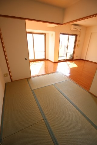 神戸市中央区磯上通３丁目のマンション