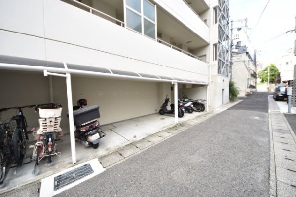 神戸市中央区中山手通２丁目のマンション