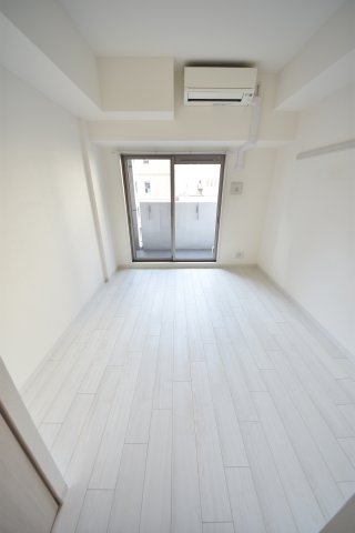 プレサンスみなと元町駅前