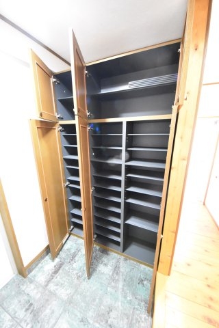 新神戸H.Holdingsビル