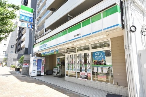 スワンズシティ神戸湊川(ファミリーマート神戸橘通店)