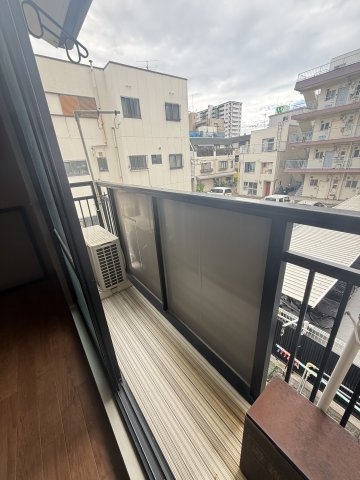 アゼリアハウス