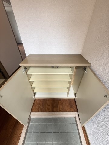 アゼリアハウス