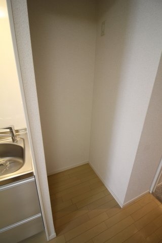 プレジール三ノ宮2