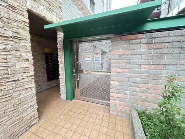 タカマツ神戸駅南通