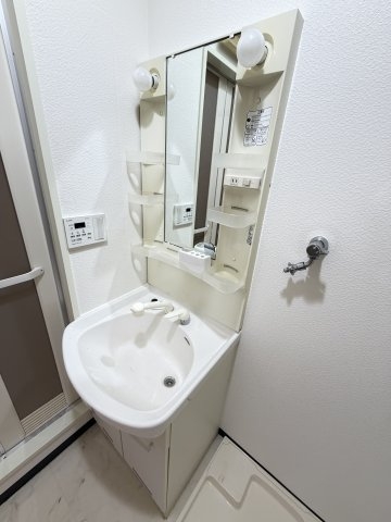 タカマツ神戸駅南通